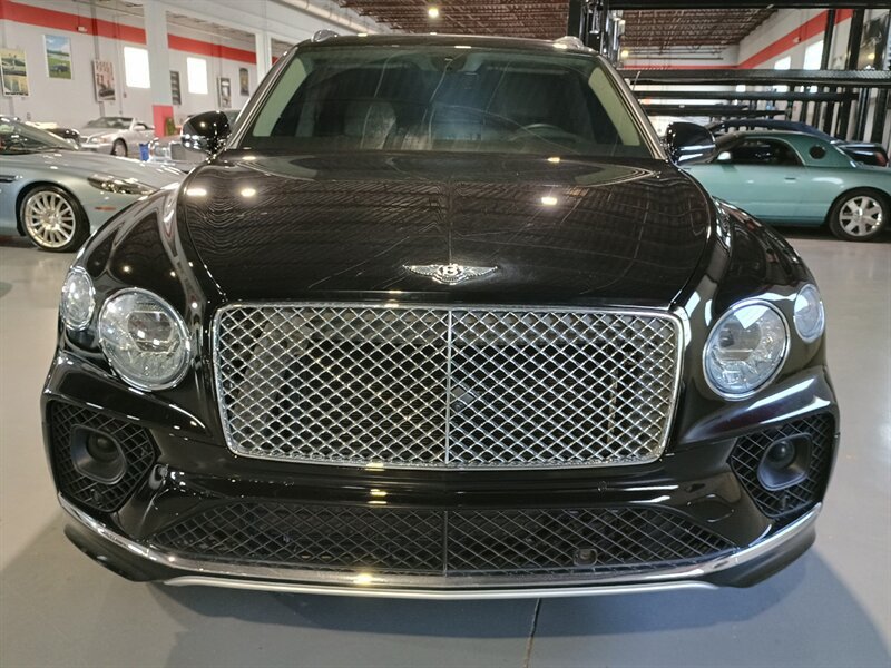 Used 2023 Bentley Bentayga AWD/4WD image 8