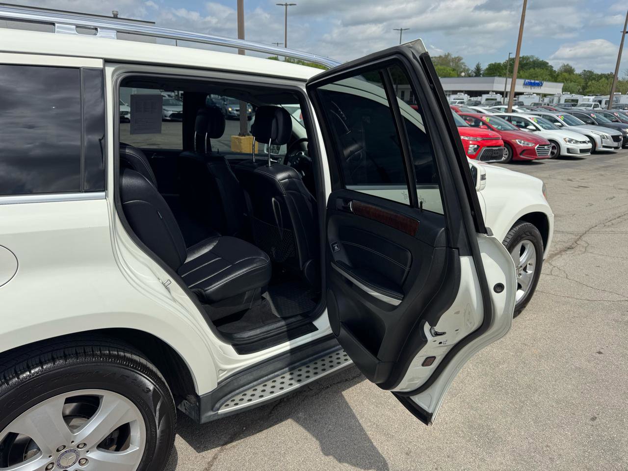 Used 2011 Mercedes-Benz GL 450 4MATIC image 12