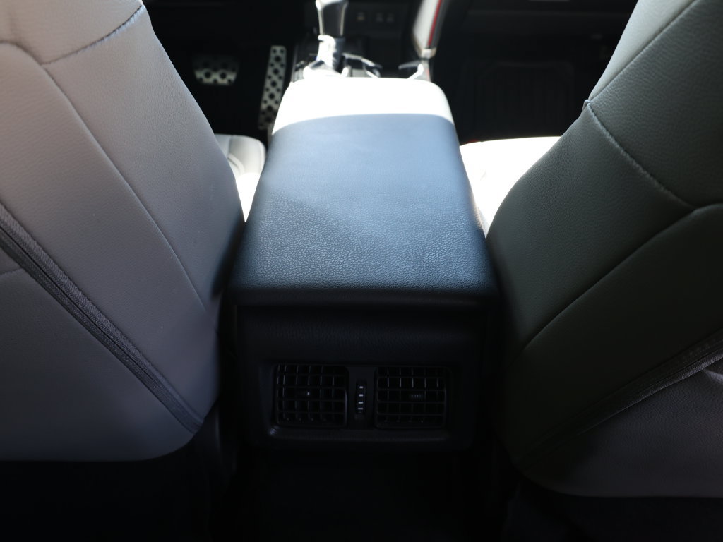 Used 2025 Toyota Camry SE w/ Convenience Package FWD image 23