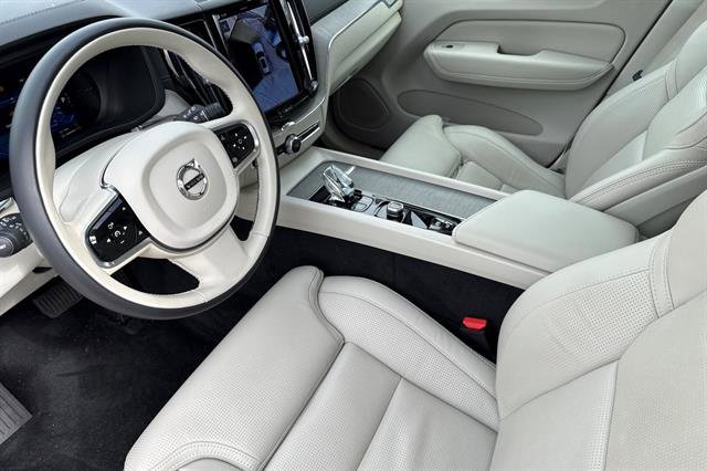 Certified 2023 Volvo XC60 T8 Ultimate image 9