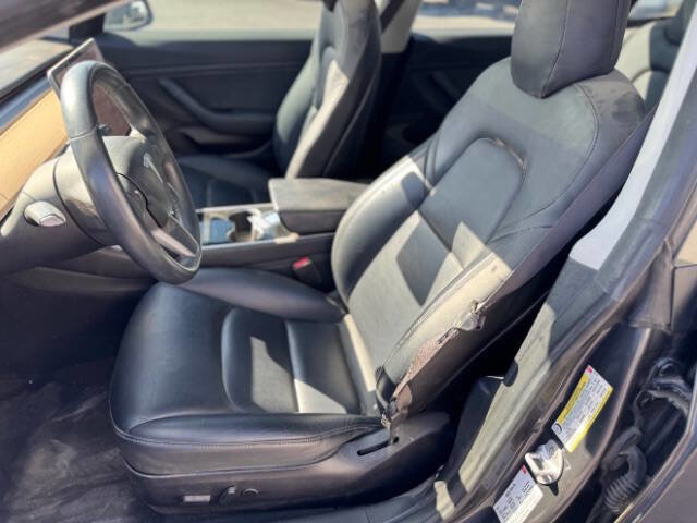 Used 2018 Tesla Model 3 Long Range image 16