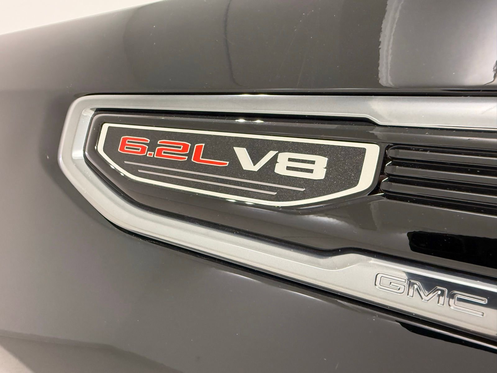 Used 2025 GMC Sierra 1500 AT4 image 11