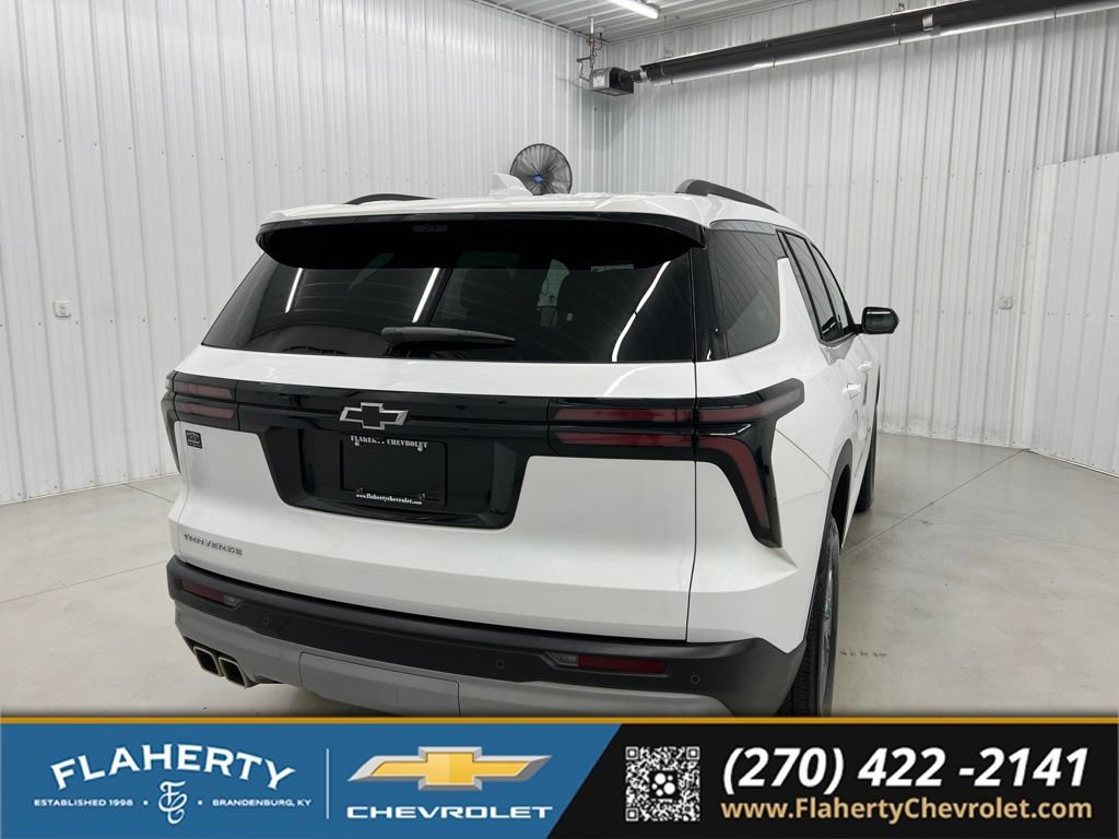Used 2026 Chevrolet Traverse LT w/ Driver Confidence Package FWD image 3