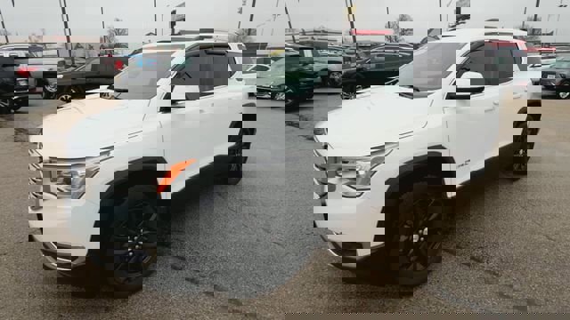 Used 2019 GMC Acadia SLT image 4