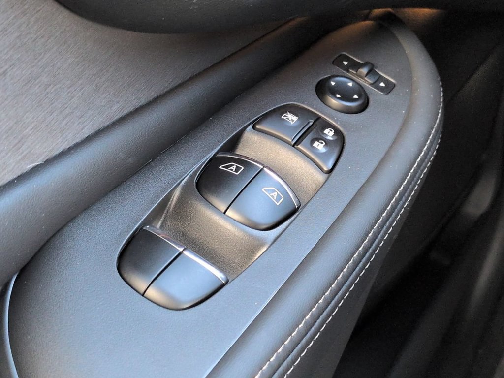 Certified 2024 Nissan Murano SL FWD image 25