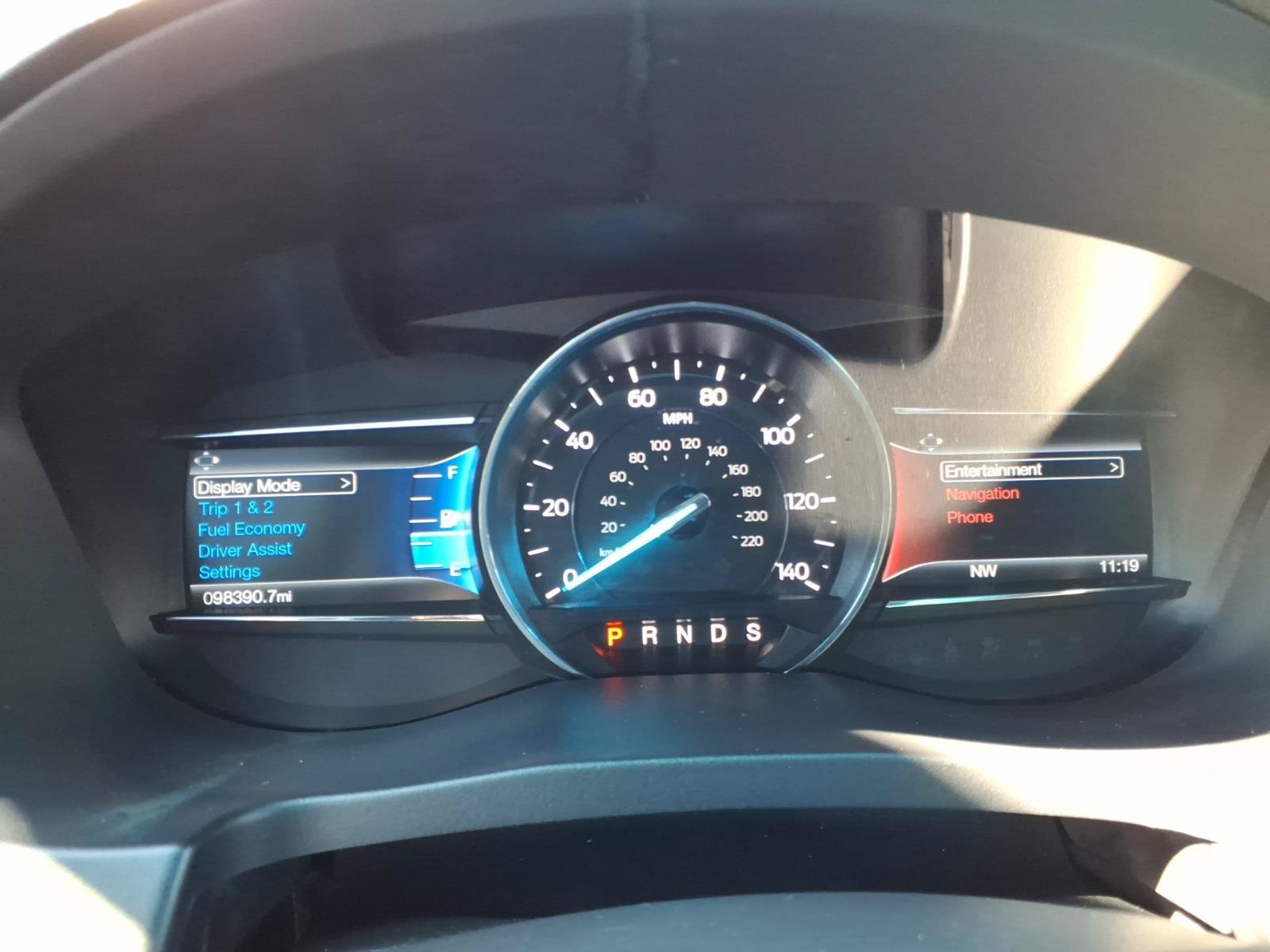 Used 2017 Ford Explorer XLT w/ Equipment Group 202A FWD image 15
