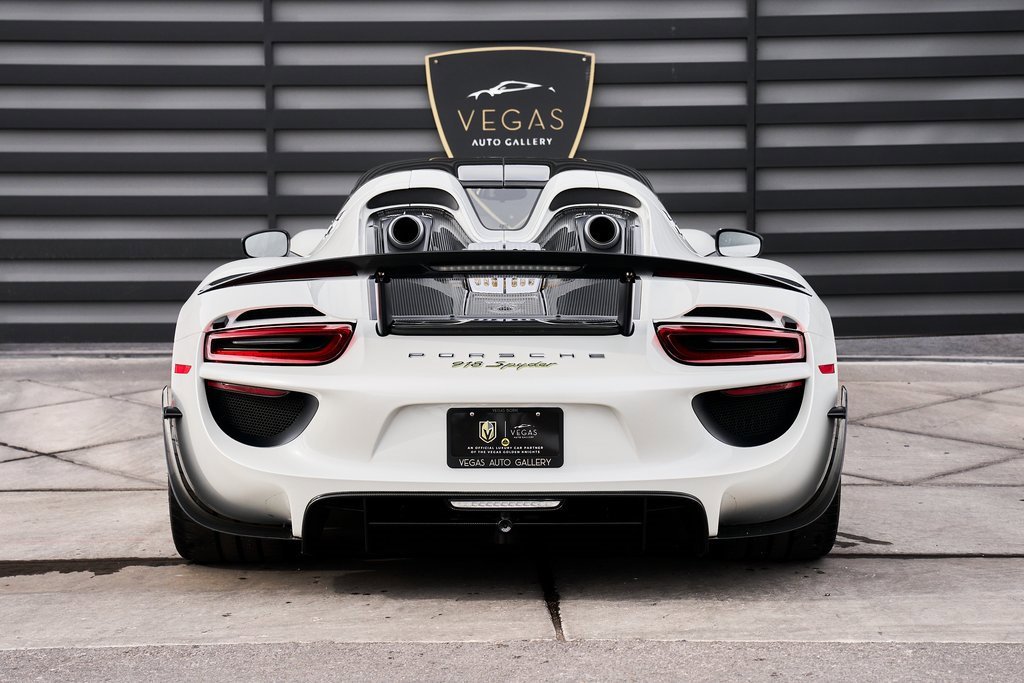Used 2015 Porsche 918 Spyder image 30