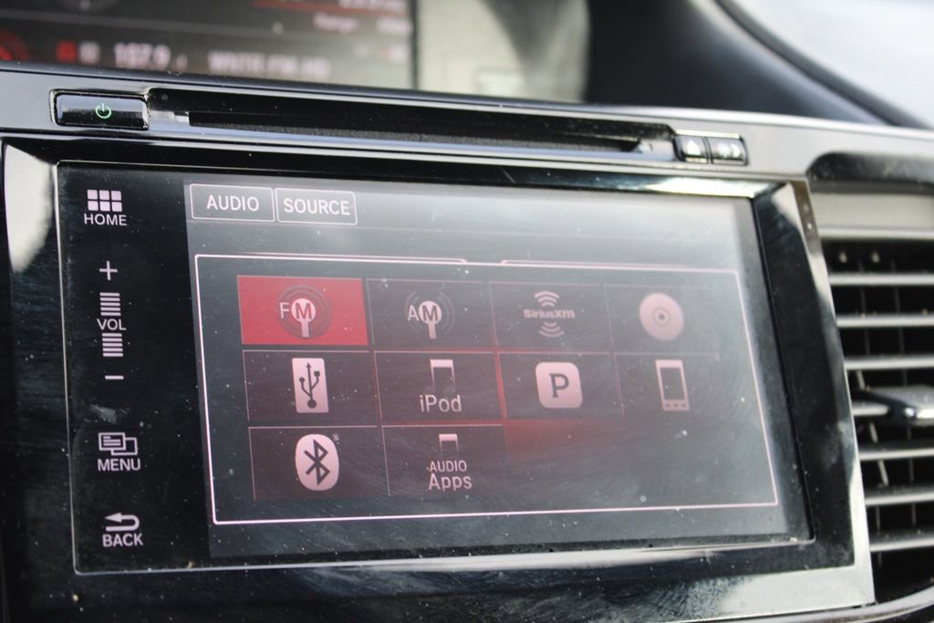 Used 2017 Honda Accord EX-L image 32