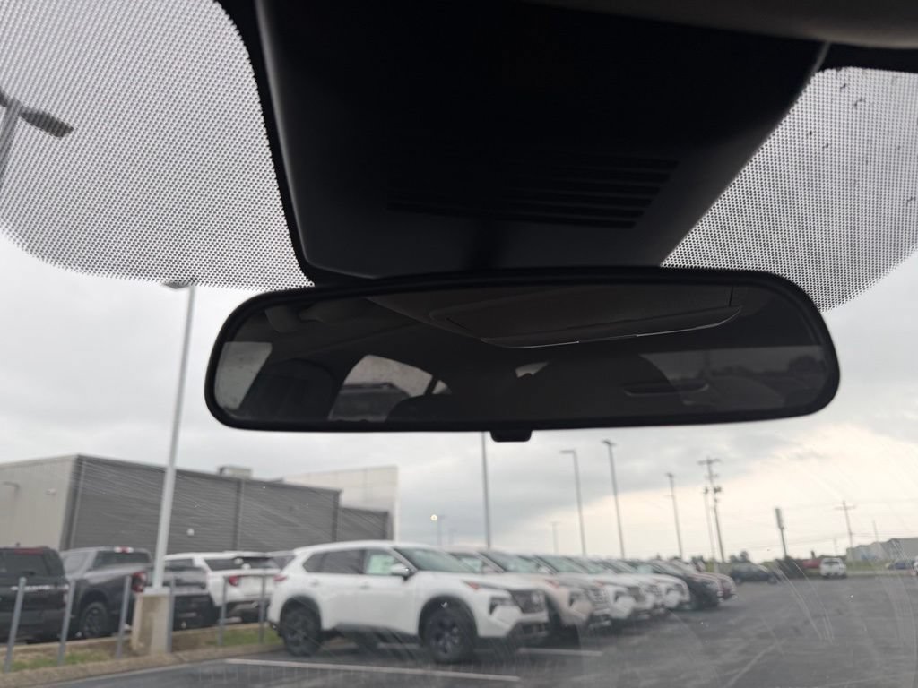Used 2025 Nissan Sentra S FWD image 21