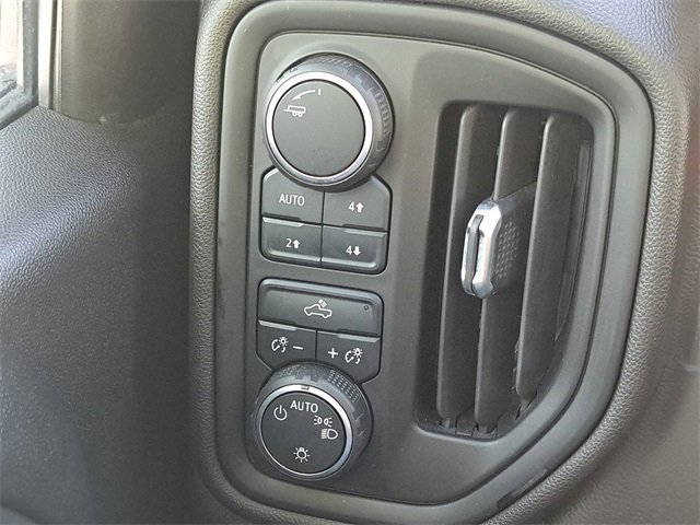 Used 2021 Chevrolet Silverado 1500 Custom Trail Boss w/ LPO, Dark Essentials Package image 16