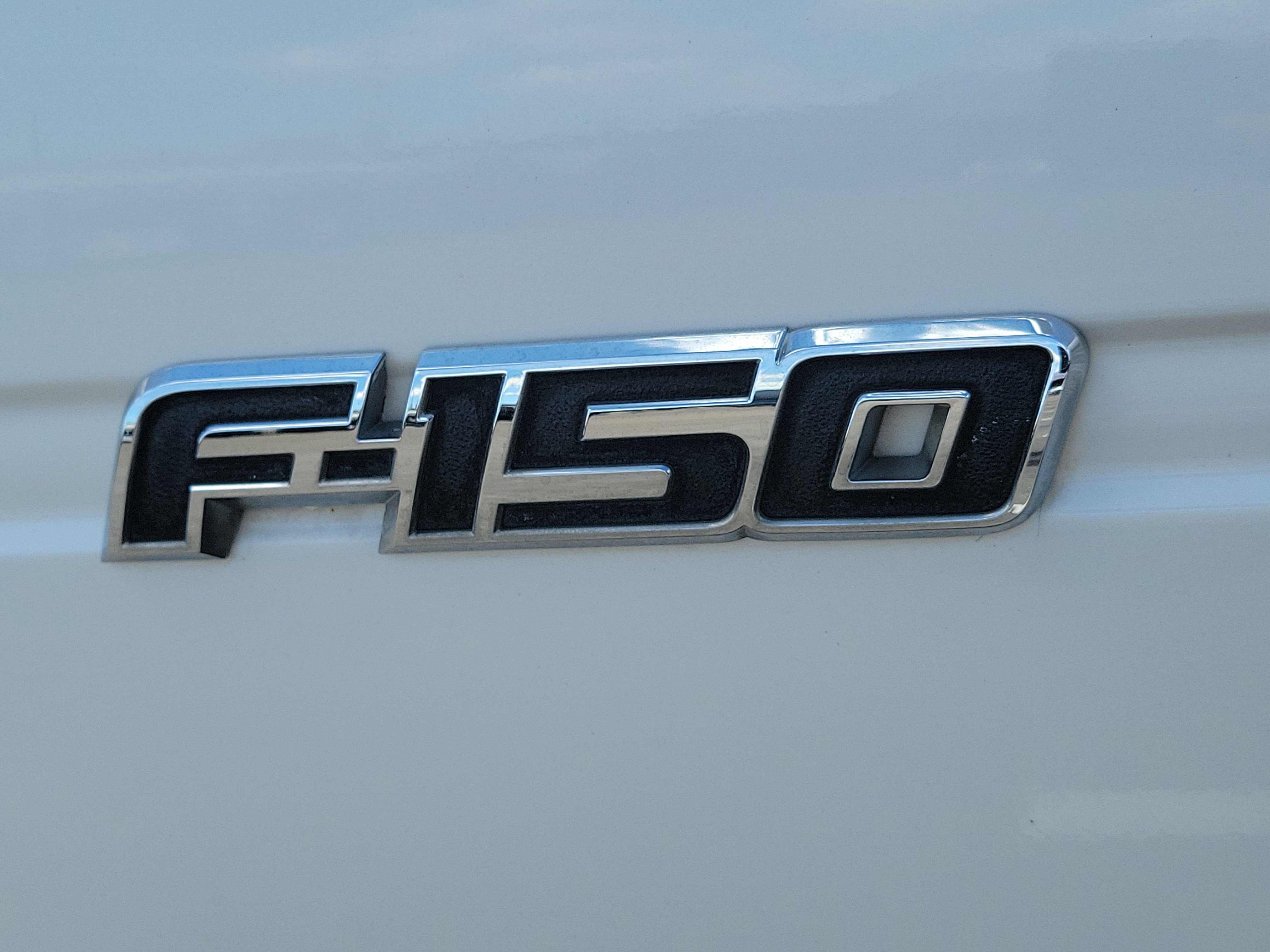 Used 2012 Ford F150 Lariat w/ Lariat Chrome Pkg AWD/4WD image 32