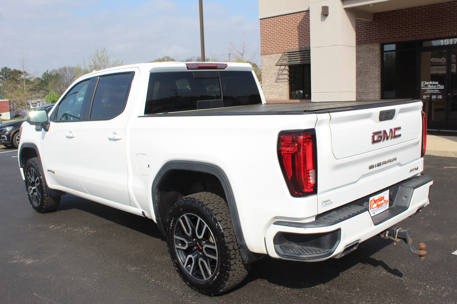 Used 2019 GMC Sierra 1500 AT4 w/ AT4 Premium Package image 10