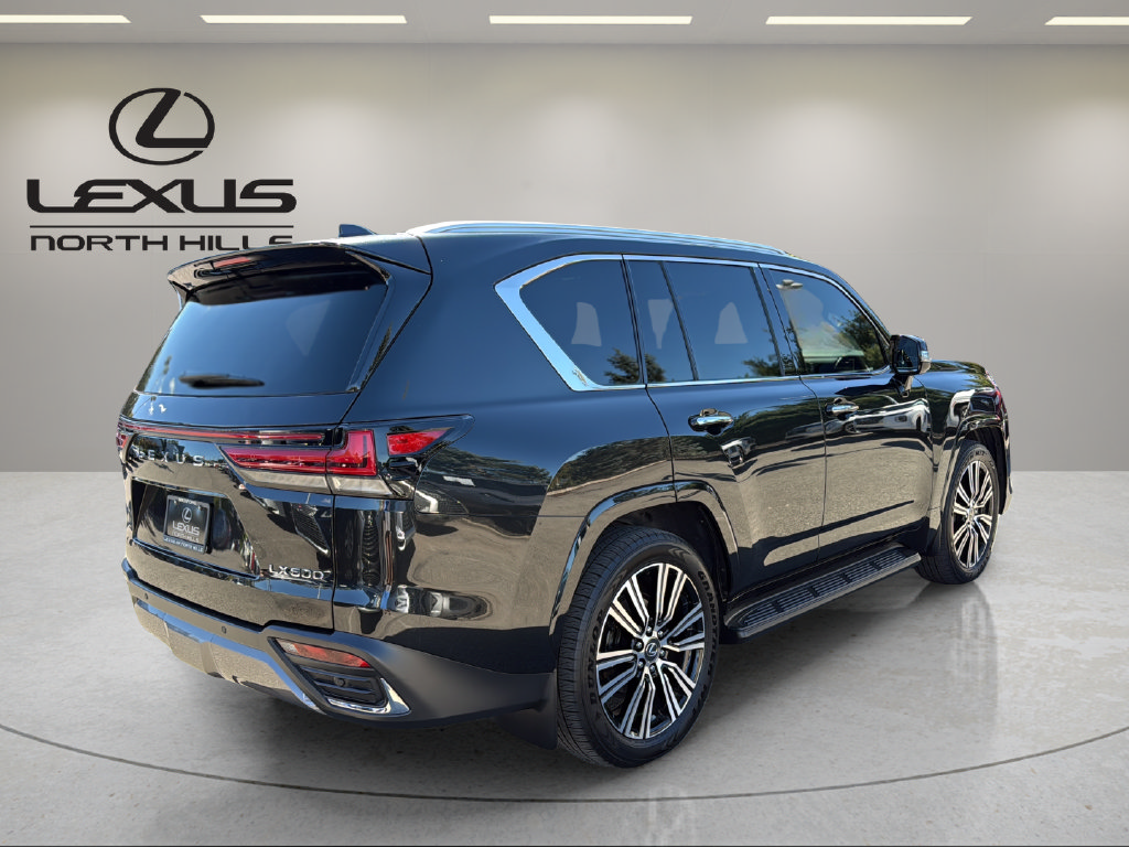 Used 2025 Lexus LX 600 4WD w/ Accessory Package (2T) image 6
