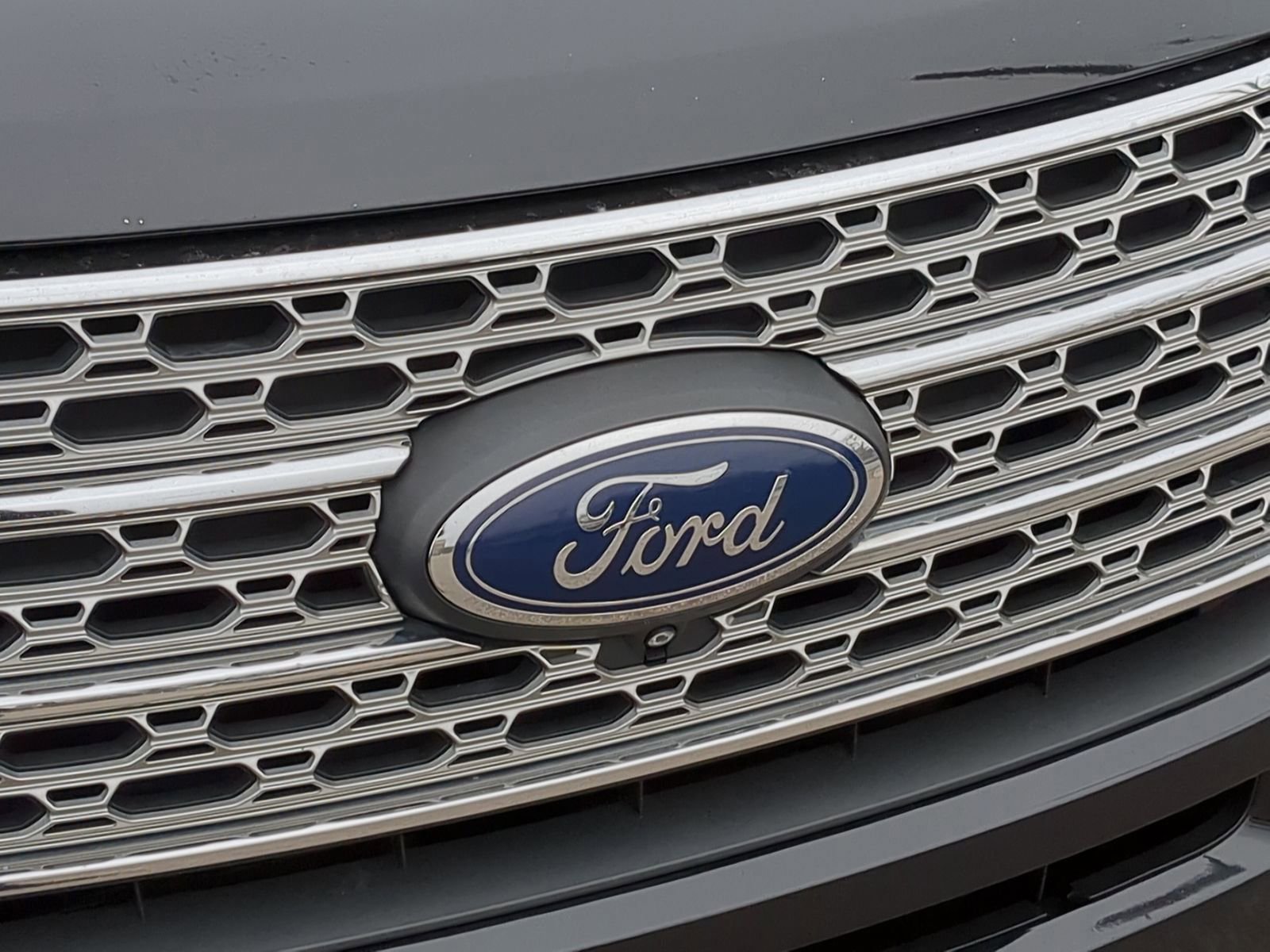 Used 2020 Ford Explorer Limited image 16