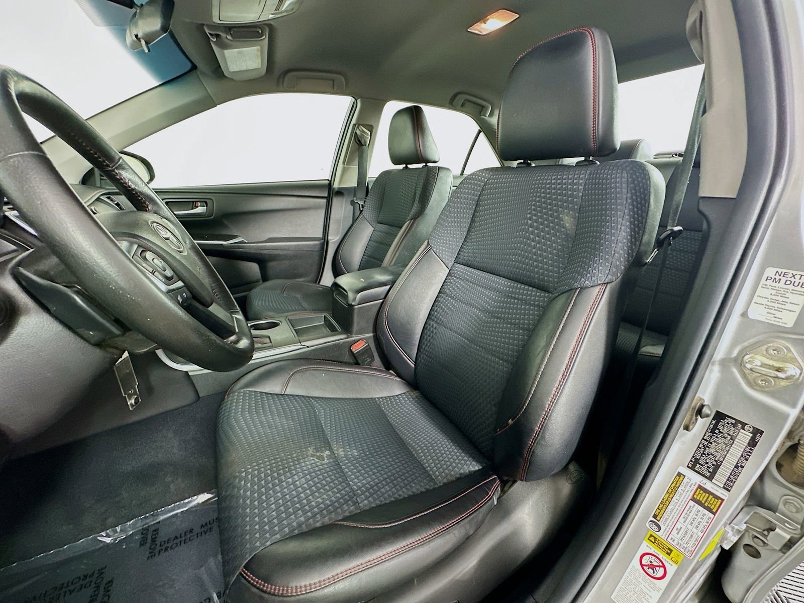 Used 2015 Toyota Camry SE FWD image 19