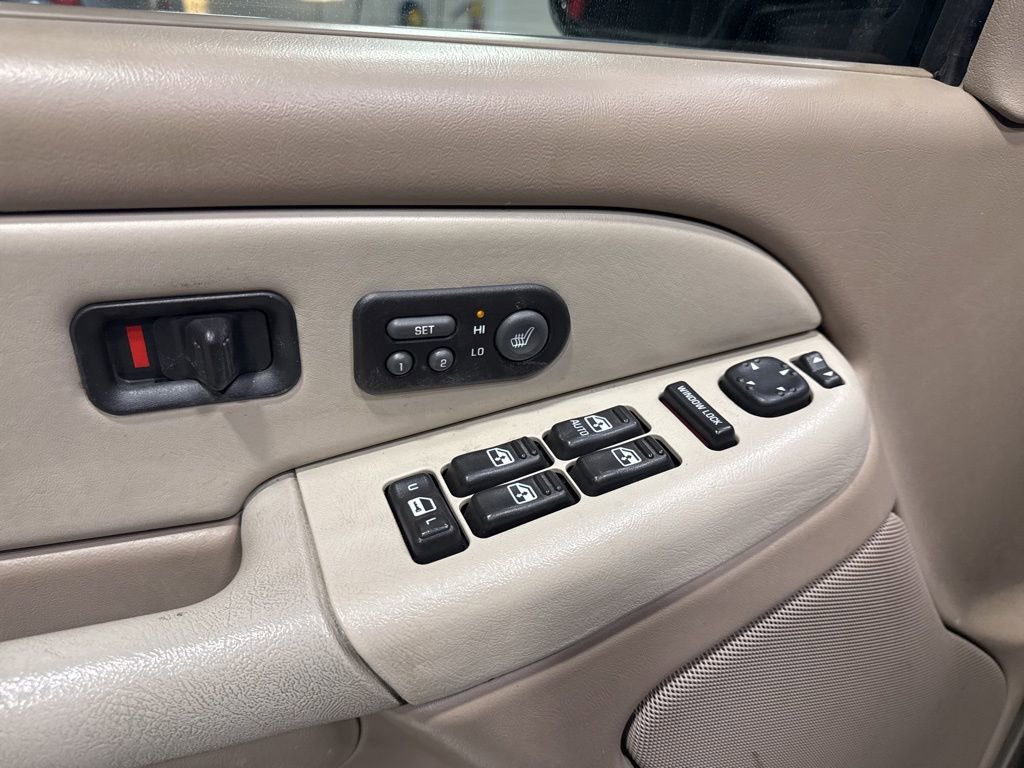 Used 2002 Chevrolet Tahoe LT image 27