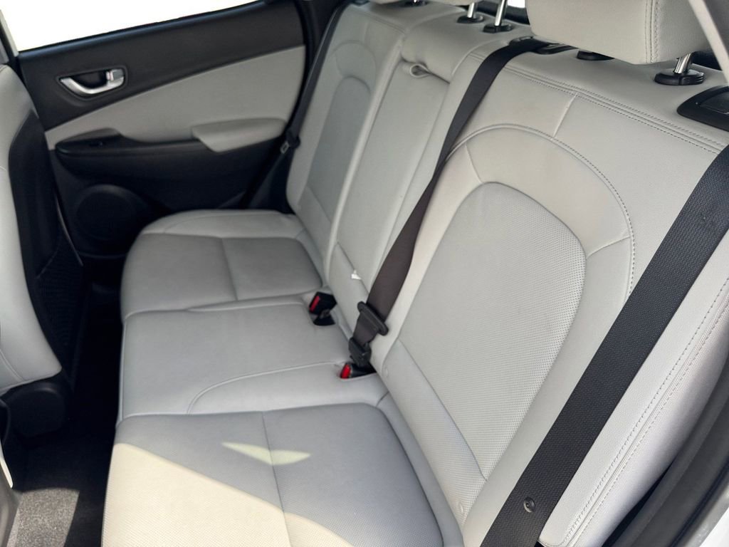 Certified 2022 Hyundai Kona Limited w/ Cargo Package FWD image 13