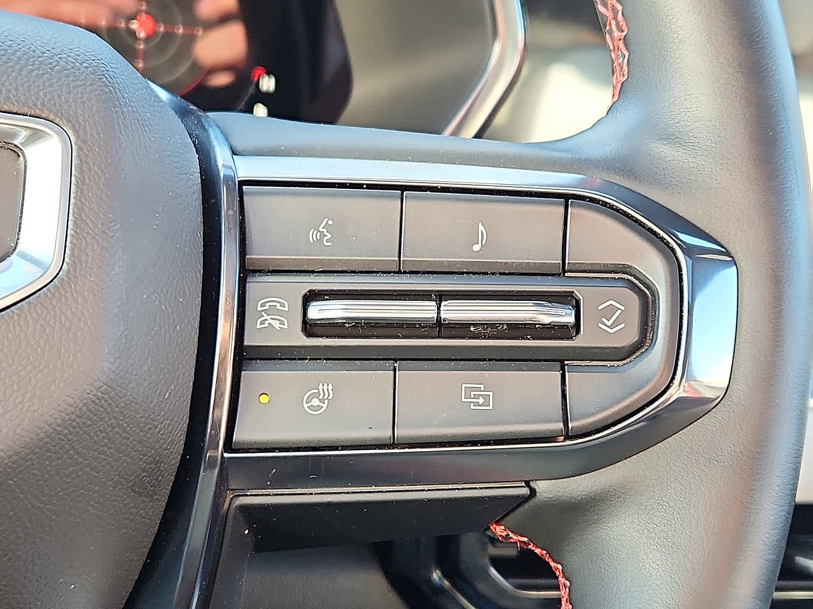 Used 2024 GMC Canyon AT4X image 23