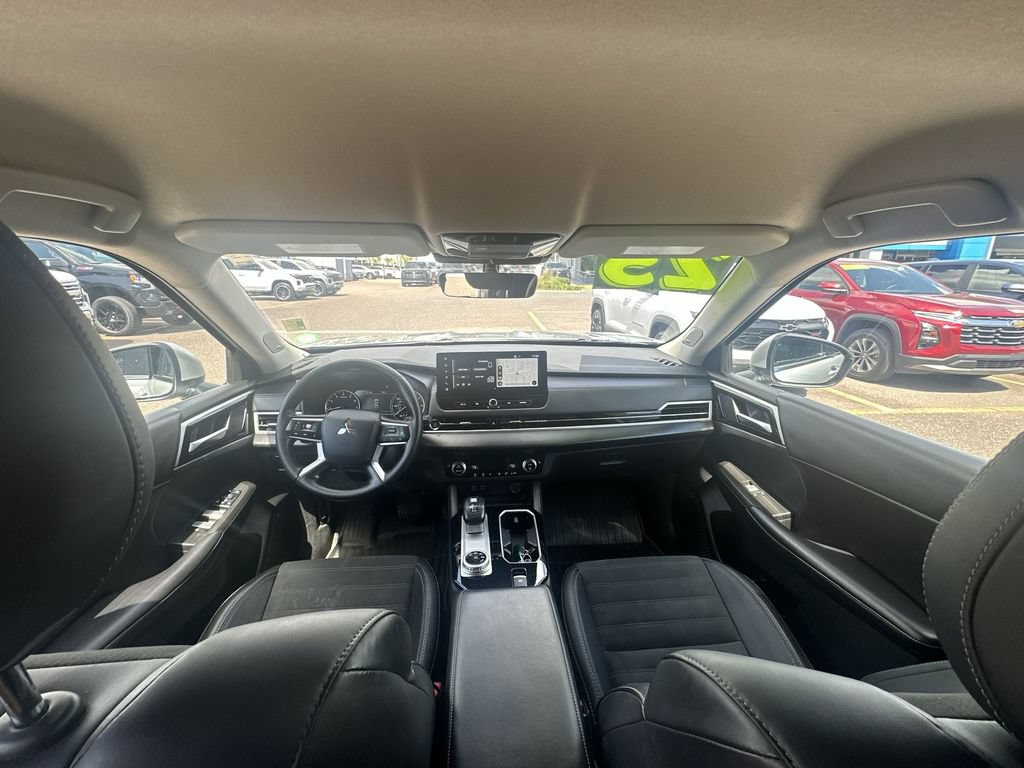 Used 2025 Mitsubishi Outlander SE FWD image 22