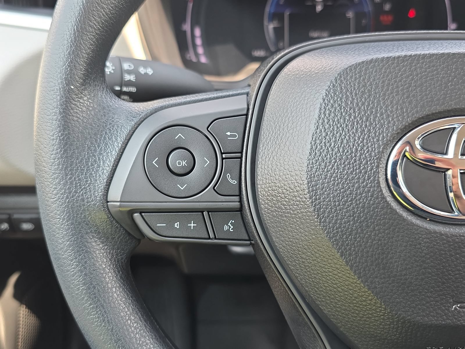 Used 2026 Toyota Corolla LE FWD image 16