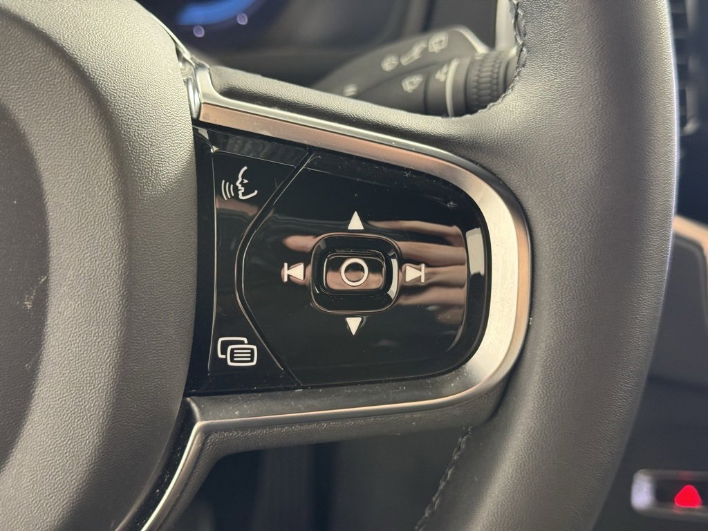 Certified 2024 Volvo XC90 T8 Ultimate w/ Protection Package Premier image 31