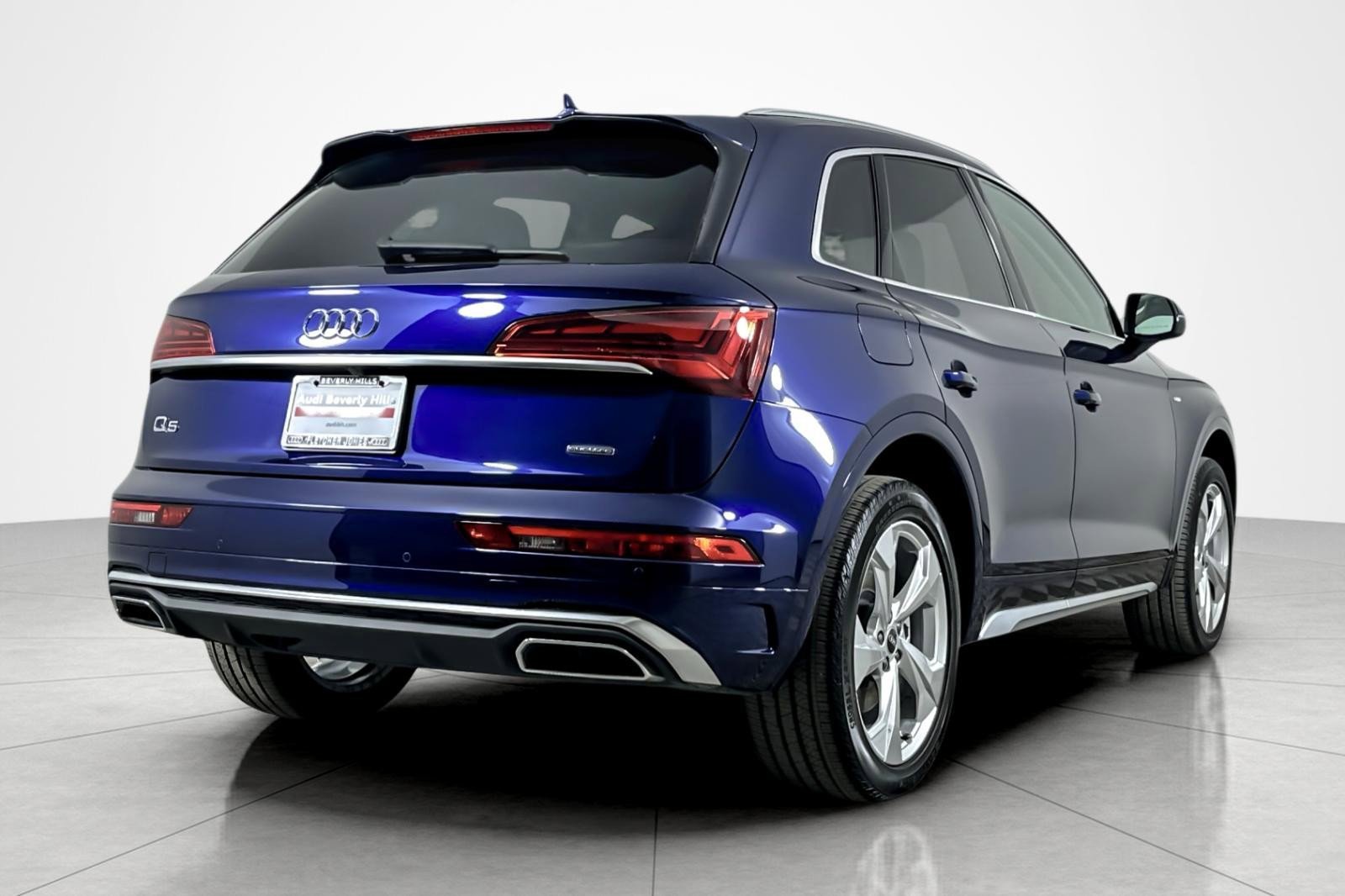 Used 2023 Audi Q5 2.0T Premium Plus w/ Premium Plus Package image 5