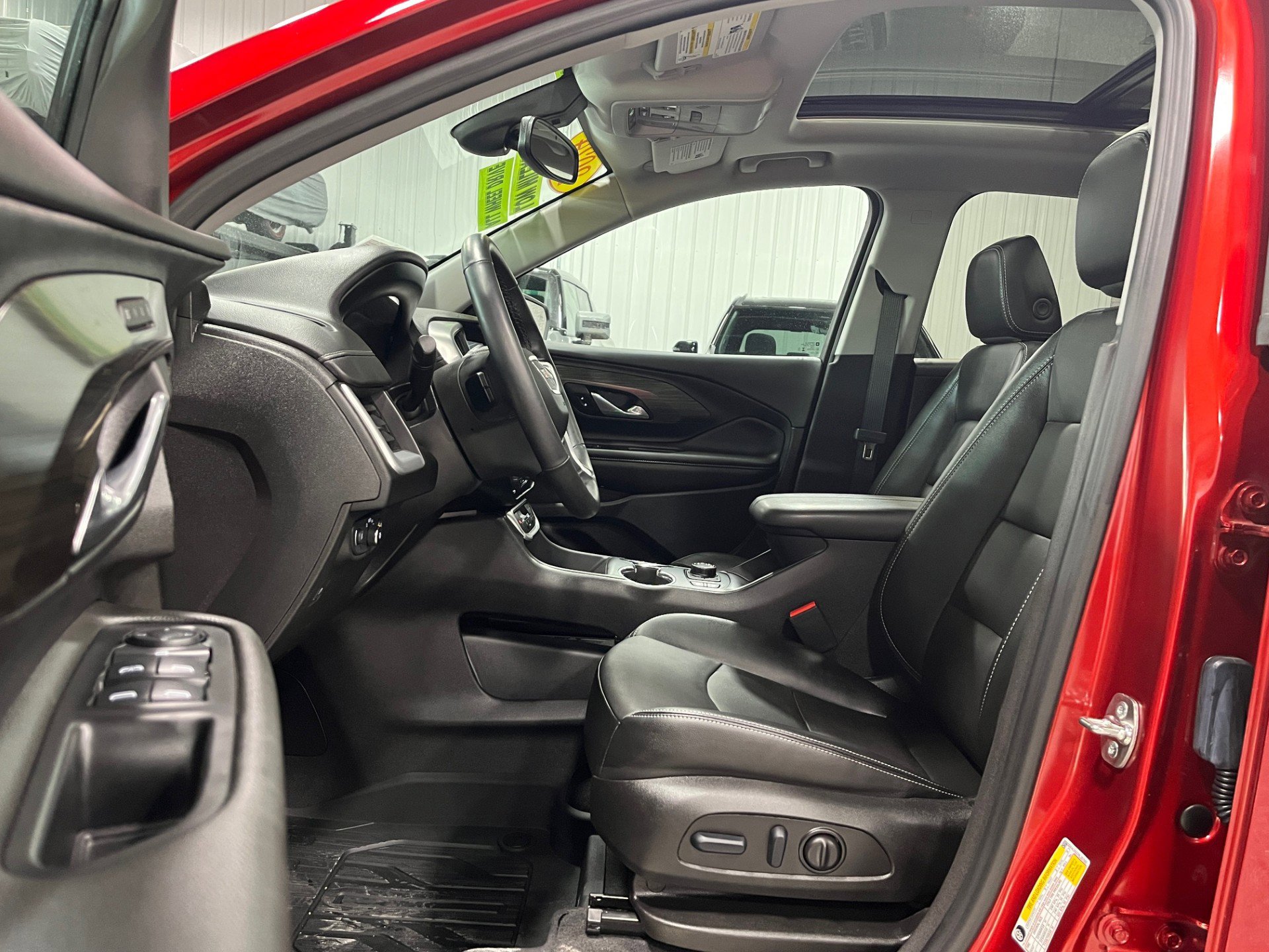 Certified 2024 GMC Terrain SLT w/ Infotainment Package II image 13