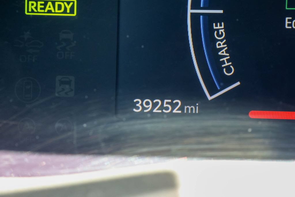 Used 2025 Toyota Camry LE FWD image 27
