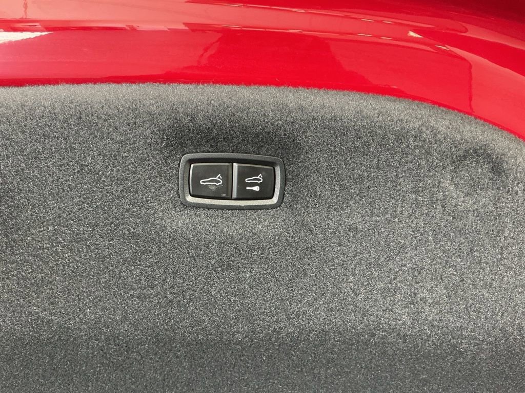 Used 2025 Porsche Taycan 4S image 31