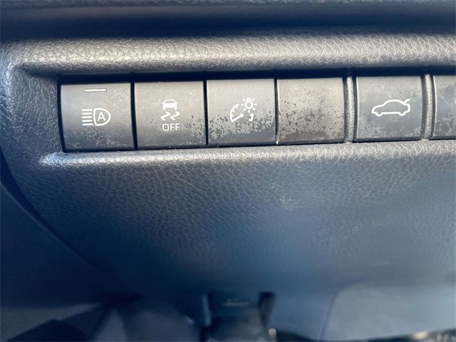 Used 2025 Toyota Camry SE image 17