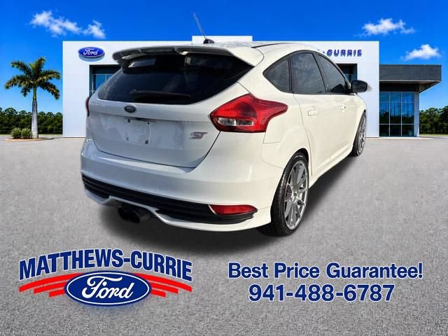 Used 2016 Ford Focus ST FWD image 4