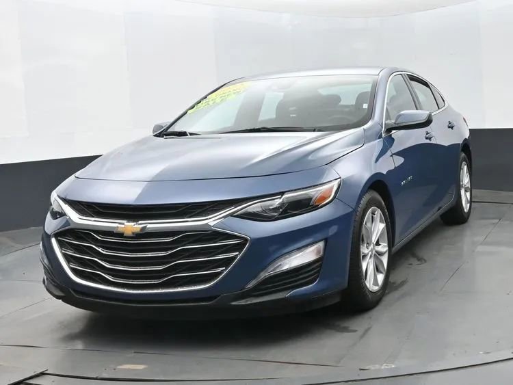 Used 2025 Chevrolet Malibu LT FWD image 1