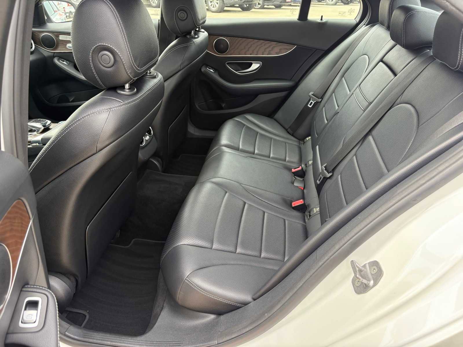 Used 2018 Mercedes-Benz C 300 4MATIC Sedan image 11