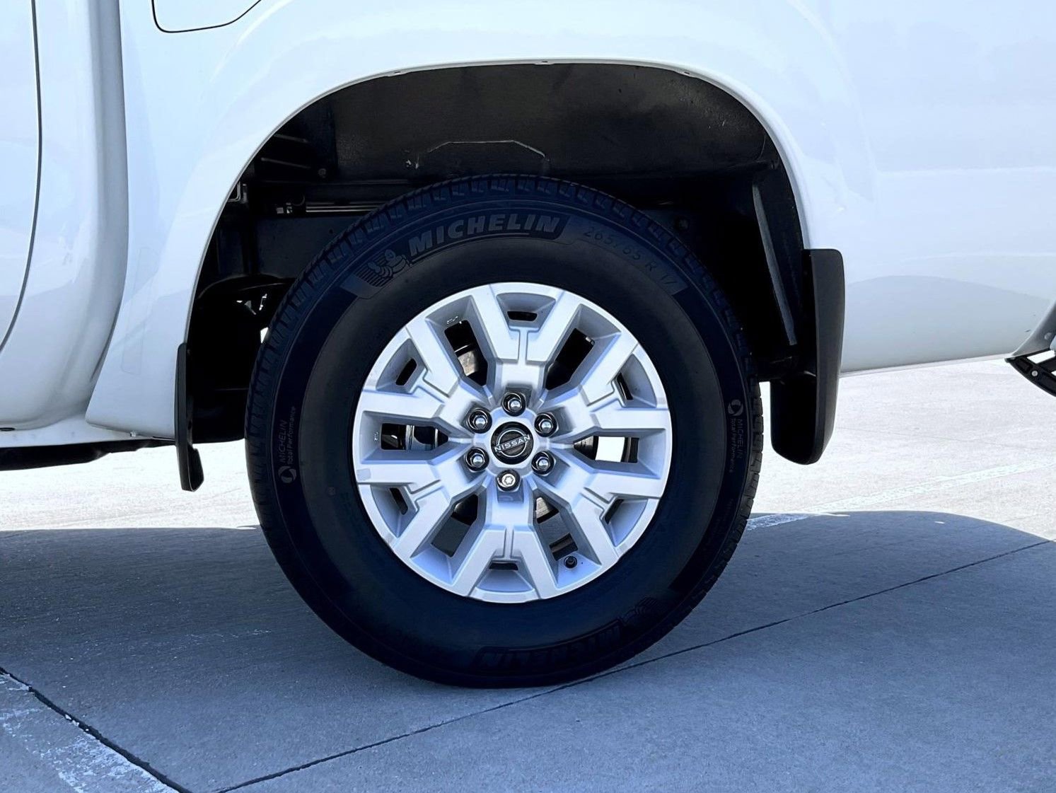 Used 2022 Nissan Frontier SV image 24