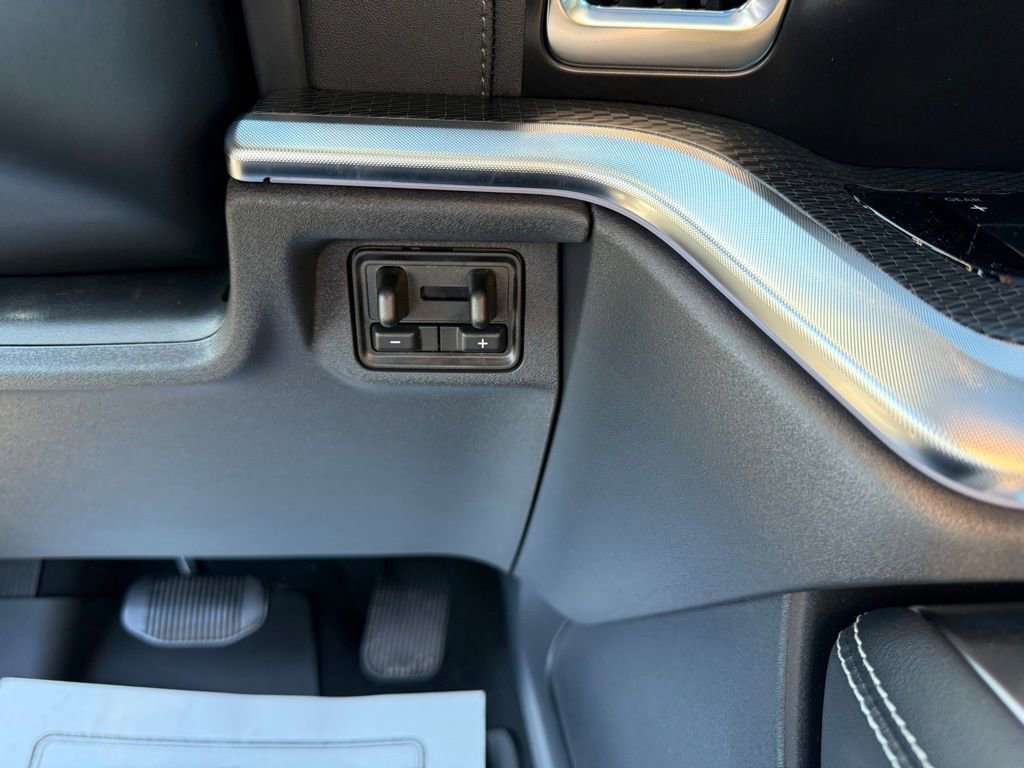 New 2025 Ford Expedition Max Platinum w/ Stealth Performance Package image 19