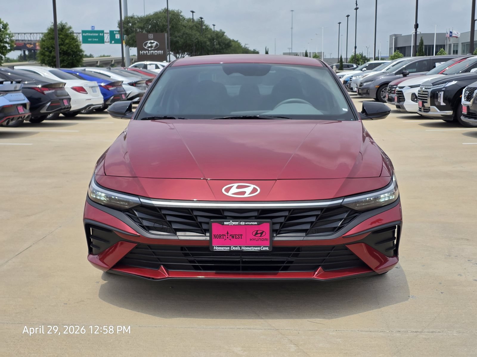 Used 2025 Hyundai Elantra Sport FWD image 4