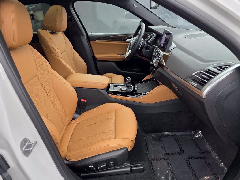 Certified 2024 BMW X4 xDrive30i w/ Premium Package AWD/4WD image 27