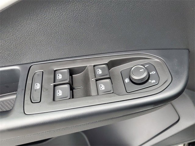 New 2026 Volkswagen Taos SE image 31