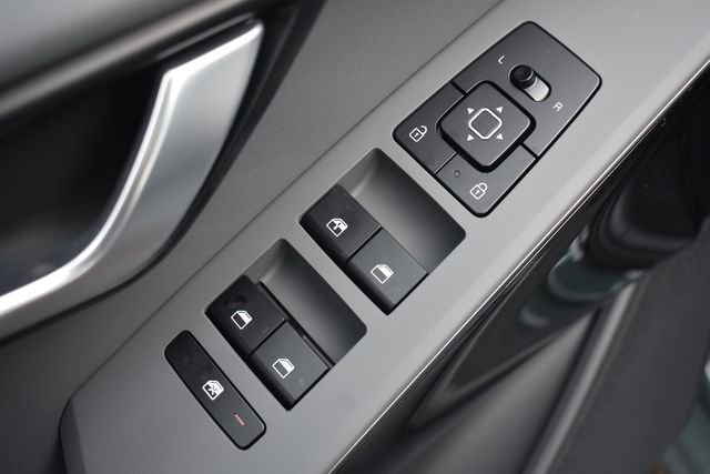 New 2026 Kia Niro EX image 20