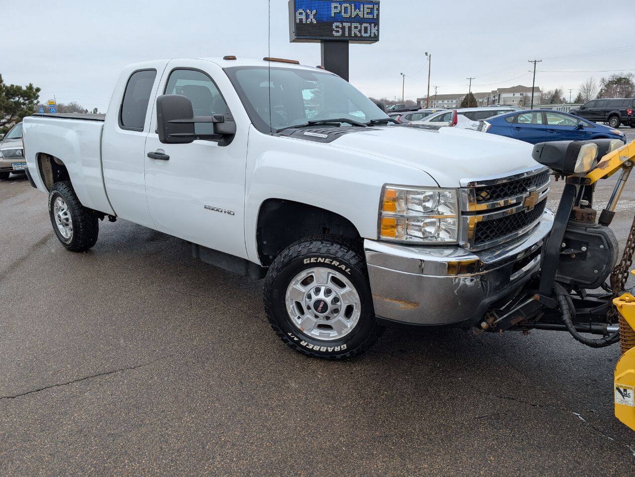 Used 2013 Chevrolet Silverado 2500 W/T w/ Snow Plow Prep Package AWD/4WD image 3