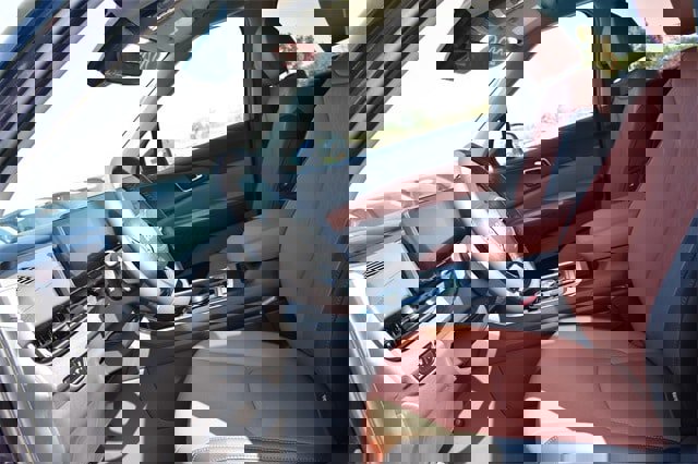 New 2026 Kia Carnival EX image 24