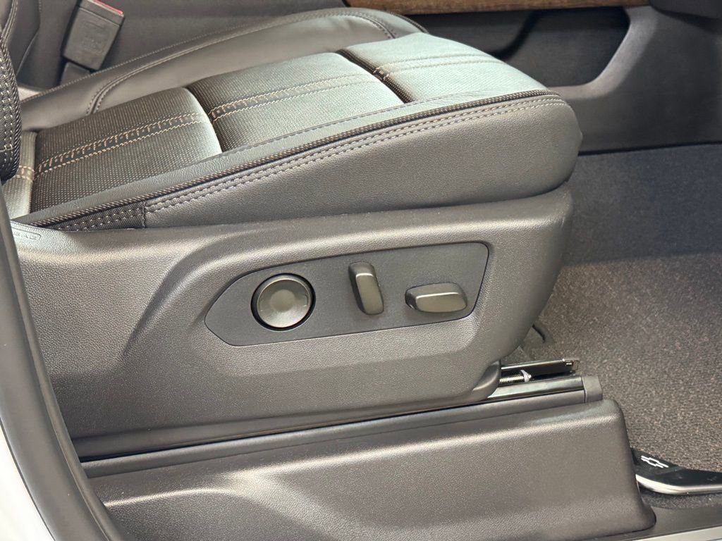New 2026 Chevrolet Silverado 1500 High Country w/ Technology Package image 28