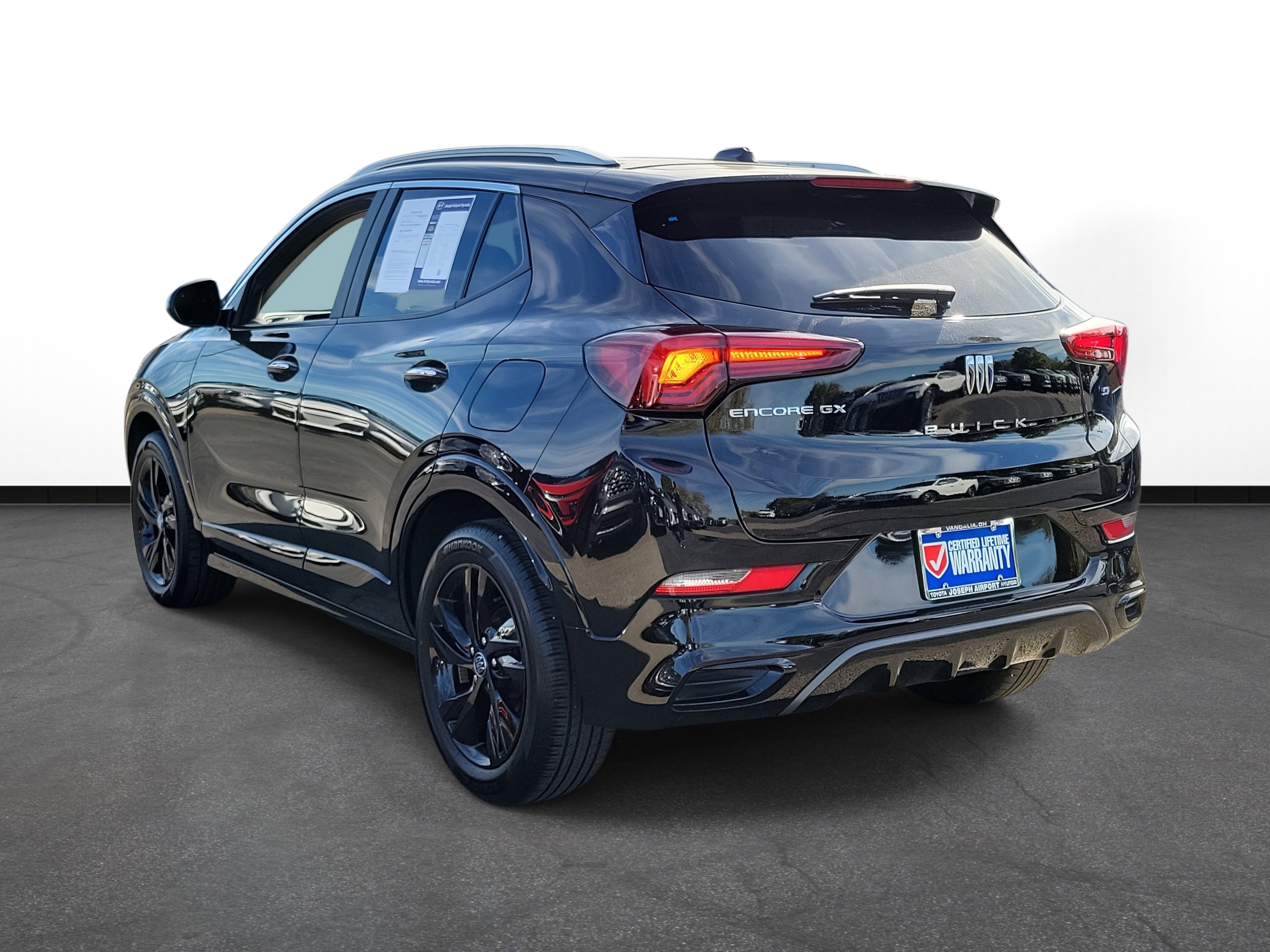 Used 2024 Buick Encore GX Sport Touring w/ Comfort Package image 3