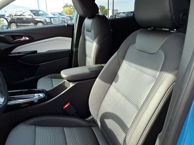 Used 2026 Chevrolet Trax LT w/ LT Convenience Package FWD image 19