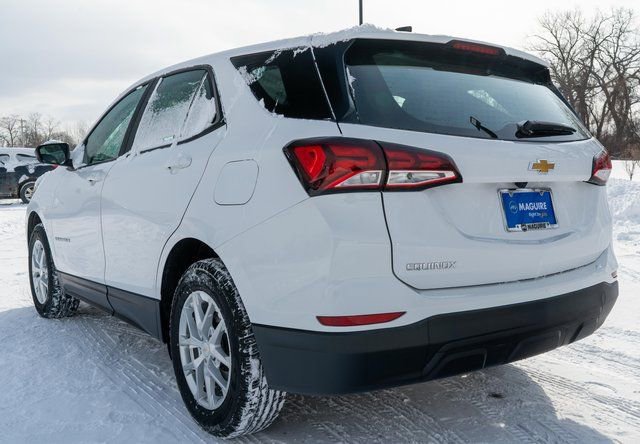 Used 2023 Chevrolet Equinox LS image 8