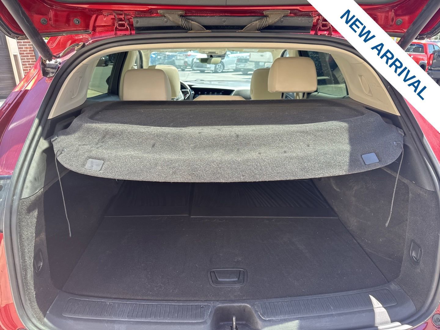 Used 2022 Buick Envision Avenir w/ Technology Package II FWD image 13