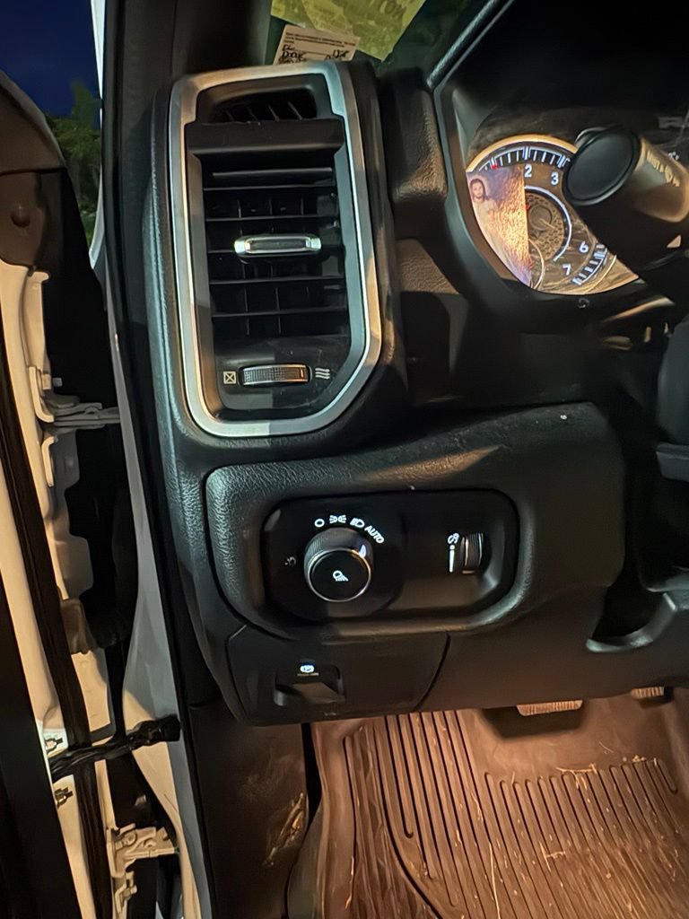 Used 2023 RAM 1500 Big Horn AWD/4WD image 10