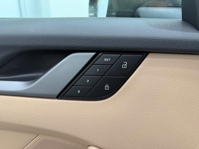 Certified 2024 Porsche 911 Carrera 4S image 18