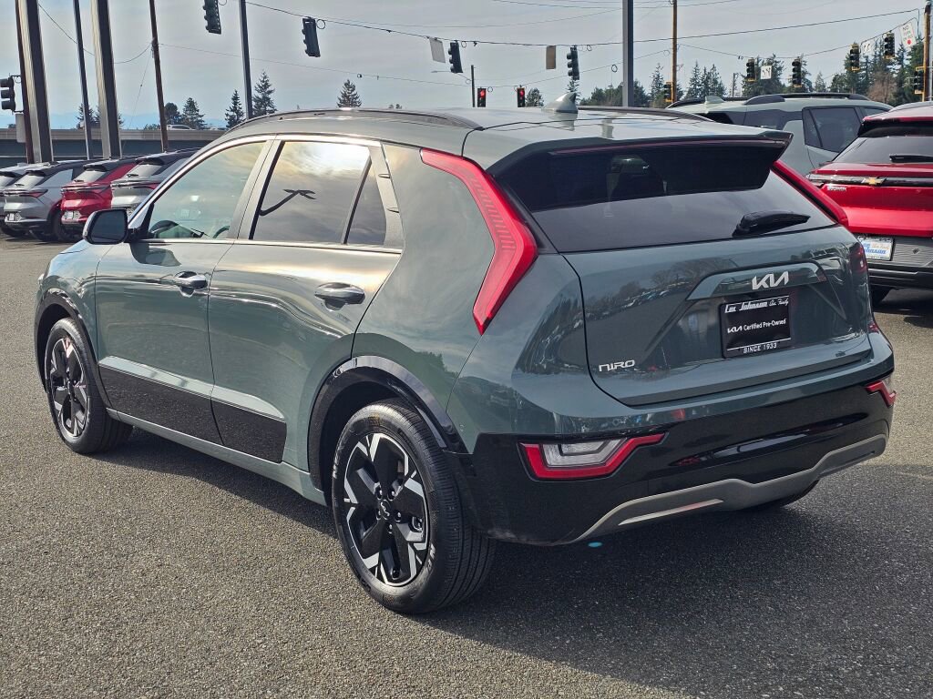 Certified 2023 Kia Niro Wave w/ Wave Preserve Package image 7
