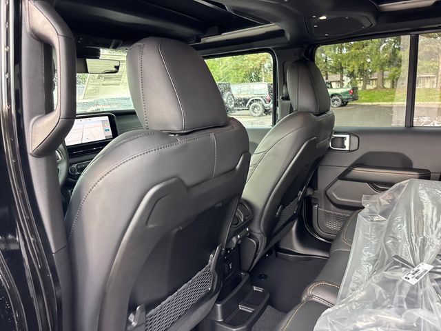 New 2027 Jeep Wrangler Unlimited Sahara AWD/4WD image 9